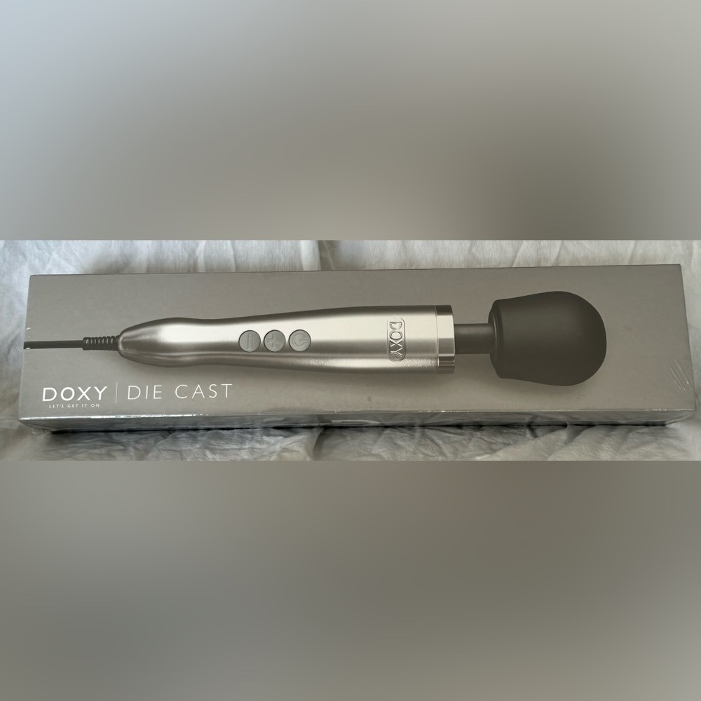 DOXY Silver Electric Massager BNIB